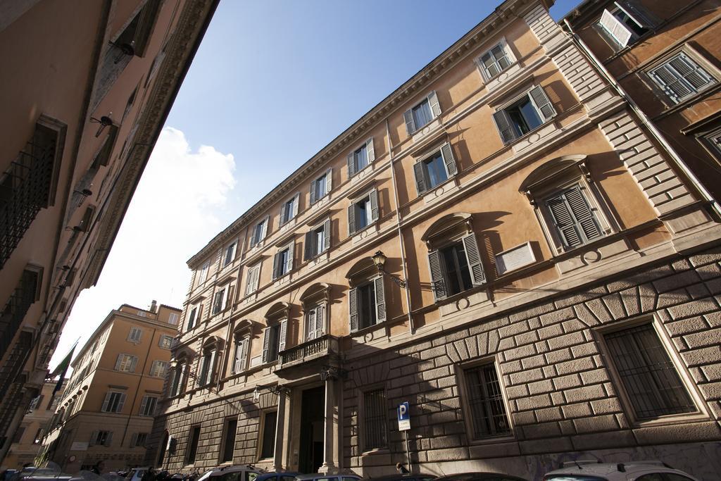 House Paganica Apartment Rome Bilik gambar