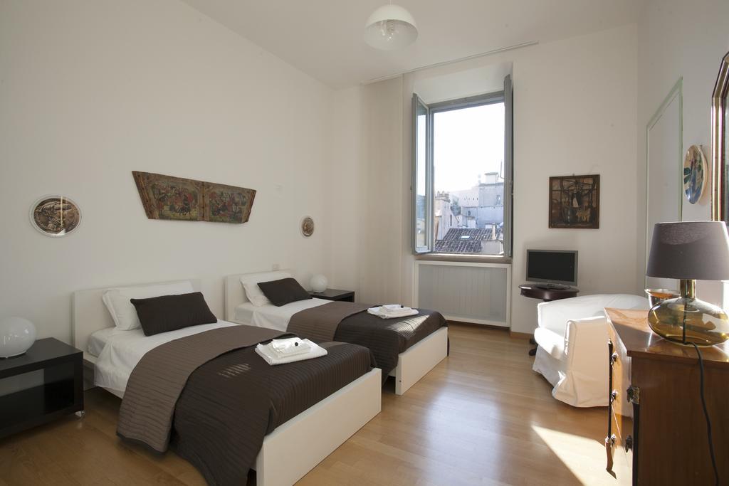 House Paganica Apartment Rome Bilik gambar