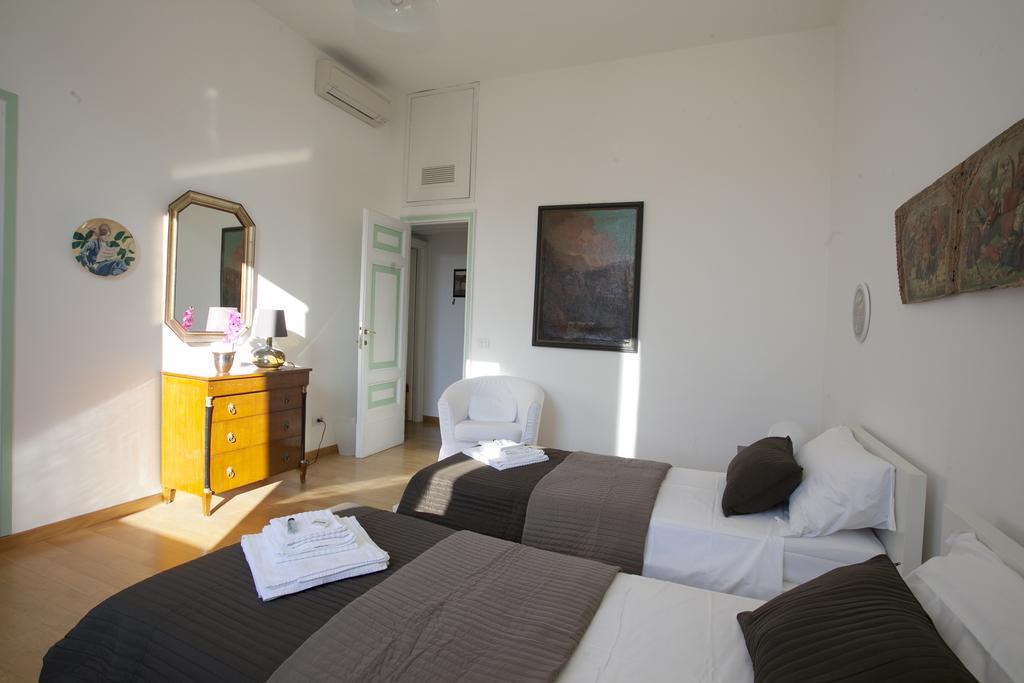 House Paganica Apartment Rome Bilik gambar